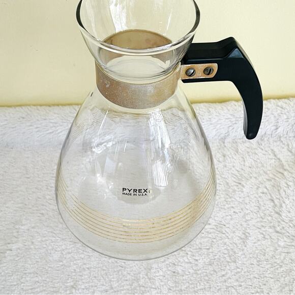 Vtg Pyrex 1960's Mid Century Modern Coffee Carafe Gold Accents No Lid Coffee Pot - Picture 2 of 7